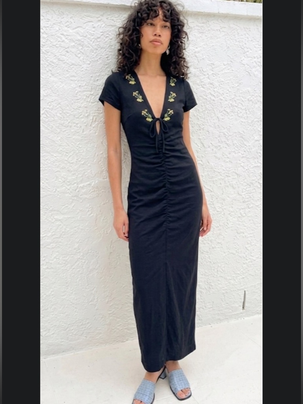 Lisa Says Gah Black Embroidered V-Neck Maxi Dress XS